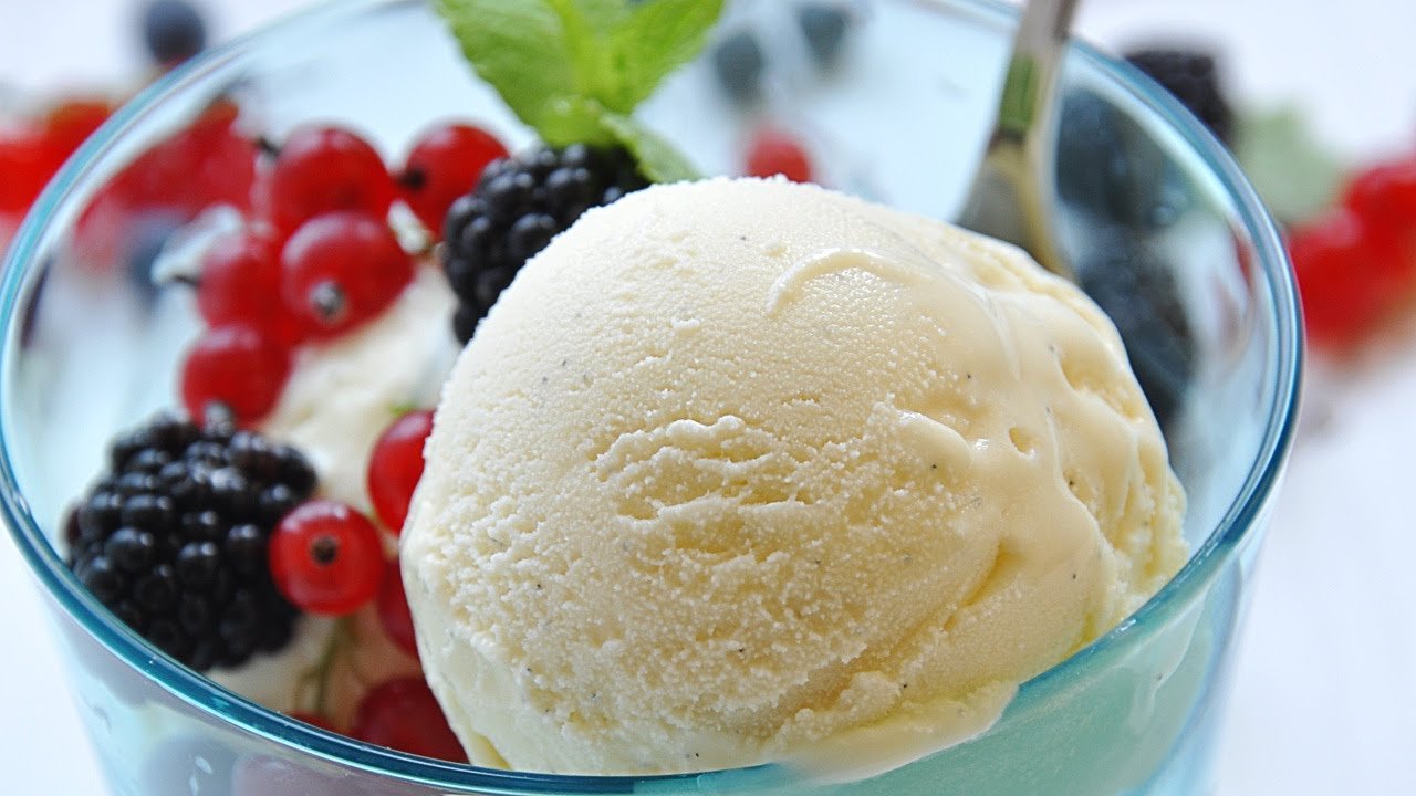 Без вреда человек может съедать в неделю не более 100 г мороженого