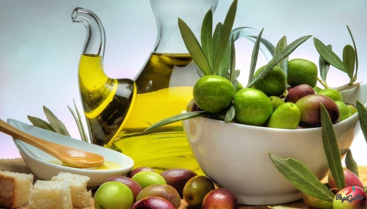 Самими распространенными сортами оливкового масла являются Extra Virgin, оливковое масло первого отжима, ароматизированное и рафинированное оливковое масло